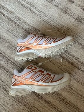 Salomon Pathway XT6 Women’s Trail Running Shoes - White & Metallic Copper